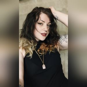 Meet your Posher, Gwen